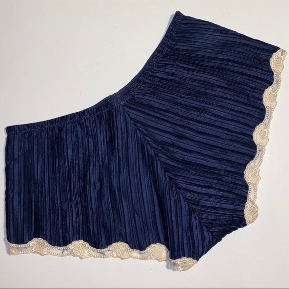 La Perla Beige Lace Navy Blue Plisse Sleeping Set